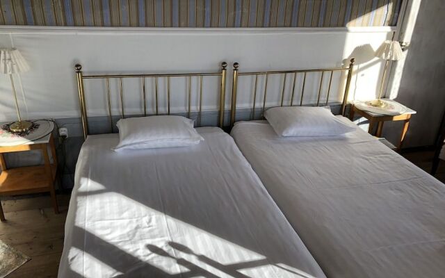 Frägsta Hälsingegård Bed & Breakfast