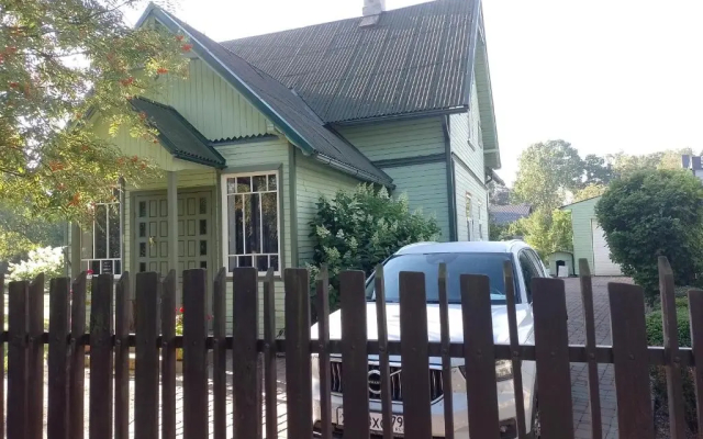House, garden & sauna. Free parking. Train stop-200 m. Sea-1 km. - Apartment in Jūrmala - Photo 2