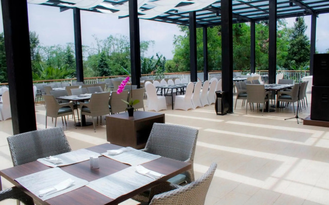 Padjadjaran Suites Resort & Convention