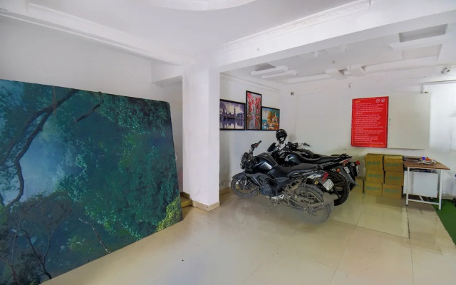 Fabhotel Keshava executive - Nr Mahadji Shinde chhatri