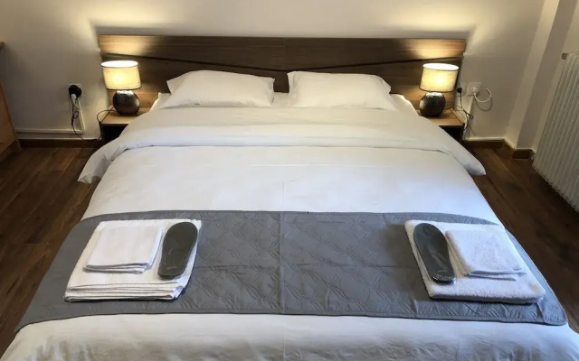 Lemon Tree Suites Near ATH Airport