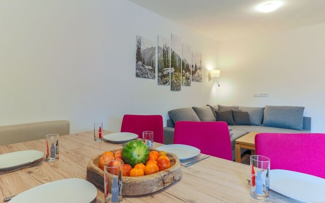 Cozy Apartment in Neukirchen am Großvenediger With Parking