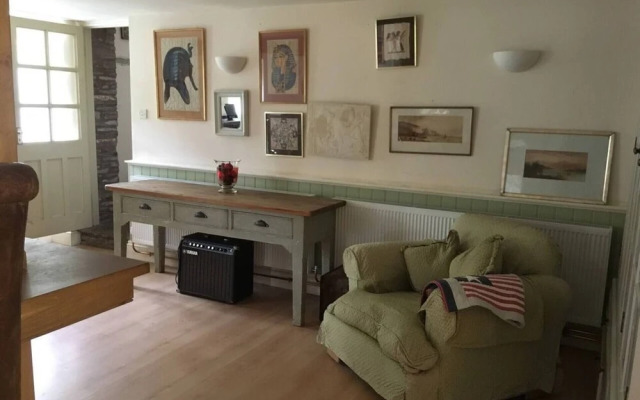 Beautiful 6-bed Home in Brecon