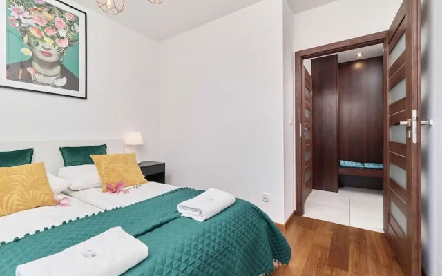 Nowa Teczowa Apartments by Renters