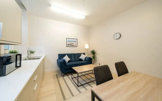 Clova Benmore Apartments