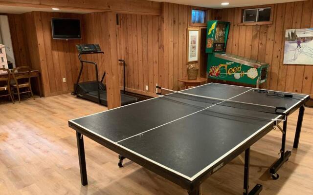 Bromley Farm ski house