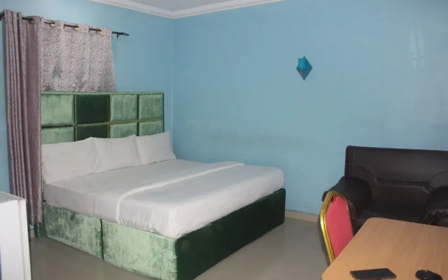 De Milton Hotel and Suites