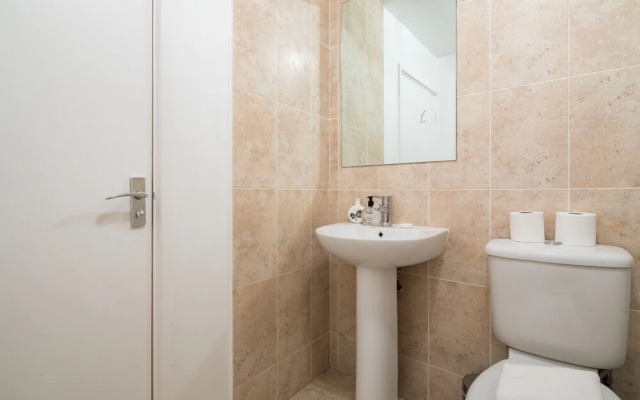 Richardsons Mews by Lime Street