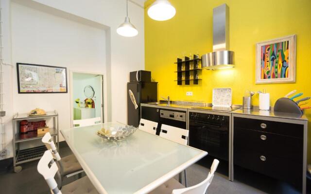 Large & Relaxing loft in Alfama