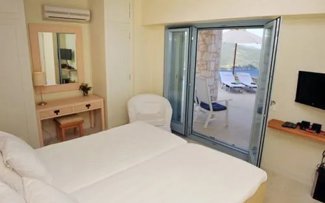 Urania Luxury Villas