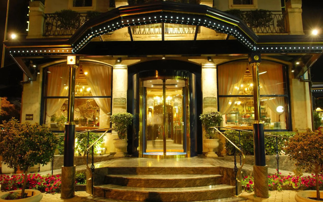 Le Montbrillant Hôtel Residence