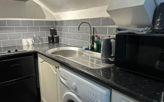Stunning Studio Apartment in Newport