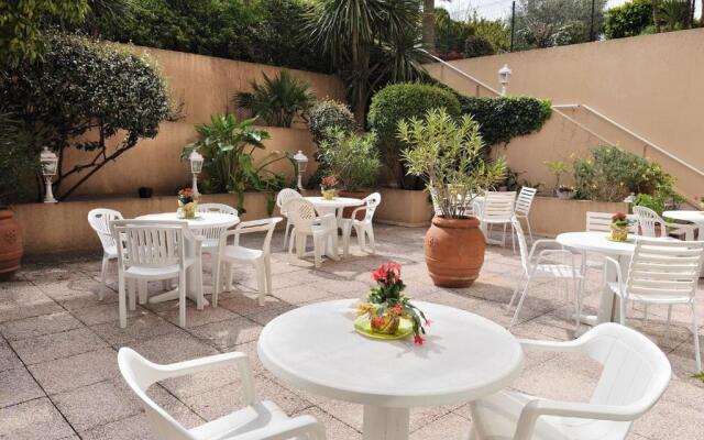 Villa Maupassant 06 Cannes