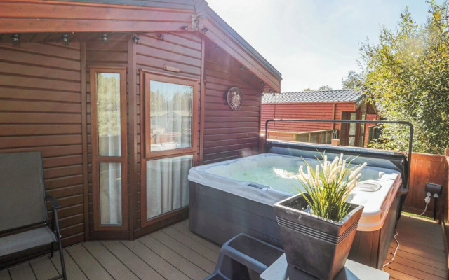 Acorn Lodge