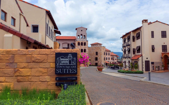 Town Square Suites by Toscana Valley