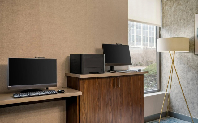 Four Points by Sheraton Chicago Westchester/Oak Brook