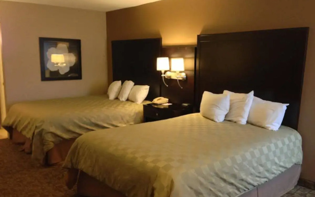 Ramada by Wyndham Fresno North