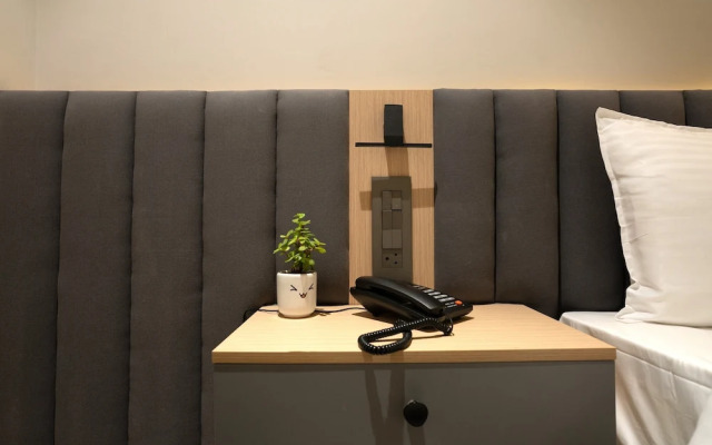 Hotel Kyzen HiTech City- Your Zenly Stay