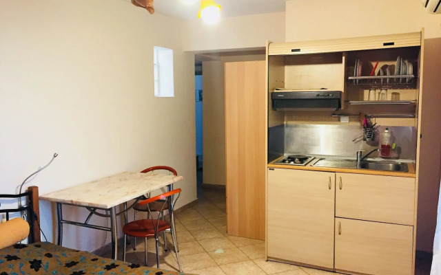 Arabas —  Hostel
