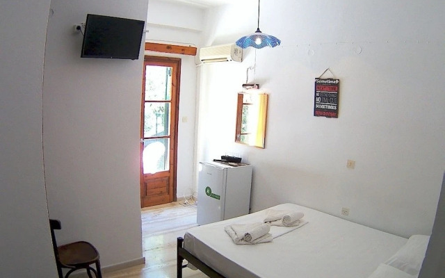 Pyla Rooms