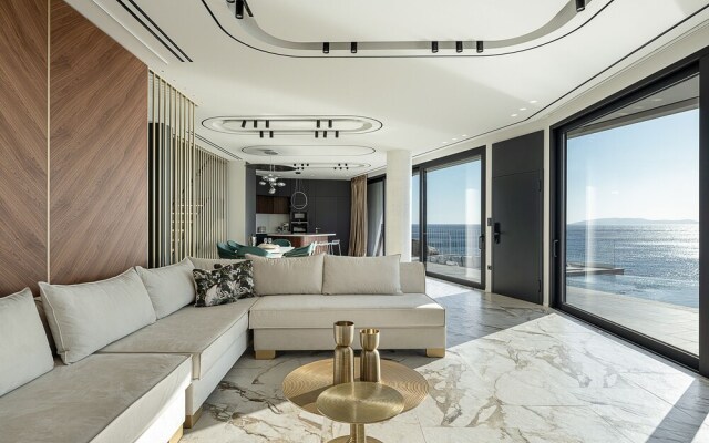 Fabulous 5 Bedroom Villa With sea Access