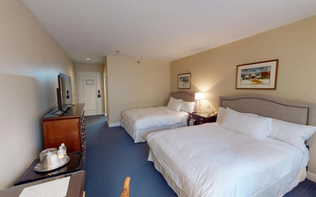 Avon Old Farms Hotel