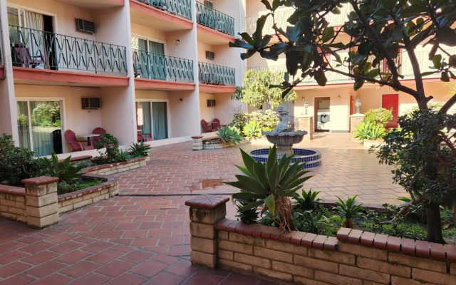 Royal Century Hotel