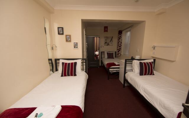 Royal Guest House by Saba