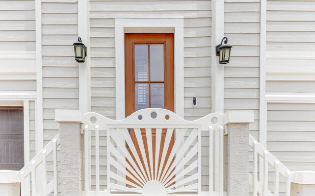 Sun And Surf - Four Bedroom Home