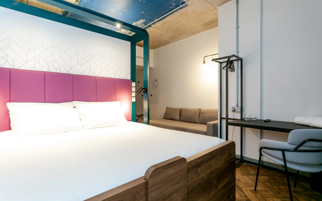 YOTEL Manchester Deansgate