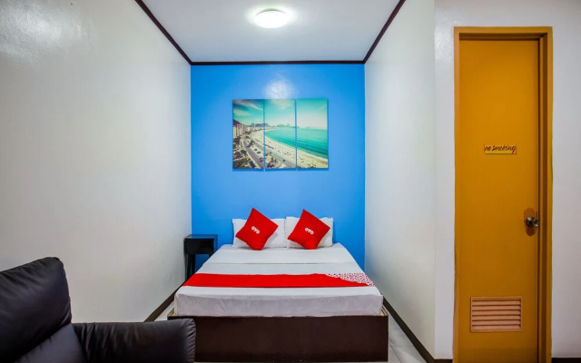 OYO 814 Laurien's Budget Hotel