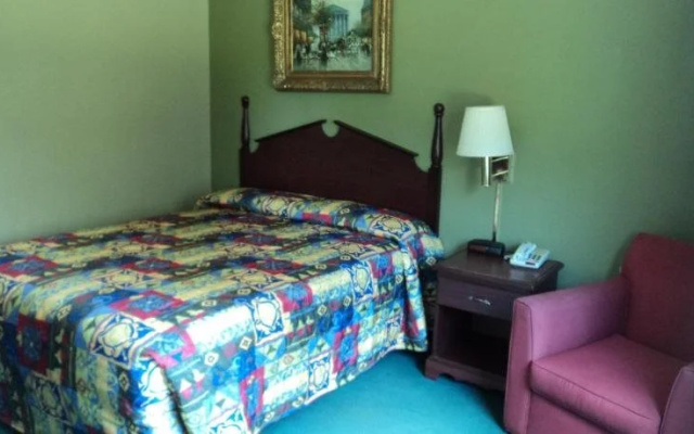 Garden Inn & Suites - Fitzgerald