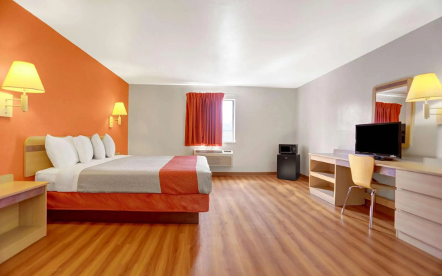 Motel 6 Espanola, NM