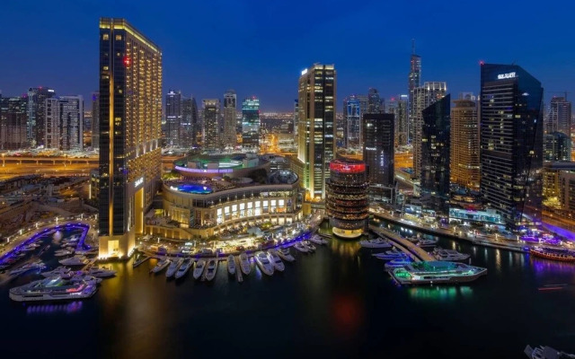 Classy & Ravishing 1BR w/ Enchanting Marina Views!