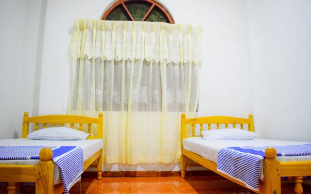 Unique View Hotel - Hostel