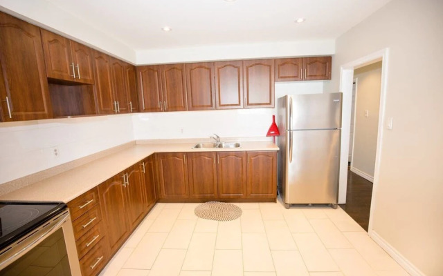 Private & Comfy 2 Bedroom Near Downtown