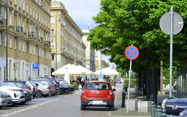 JessApart - Chlodna Apartment