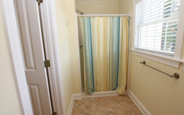 A-Sea-Breeze - 5 Br Home