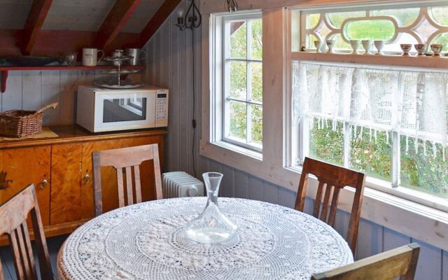Vintage Charm by the Sea-by Traum