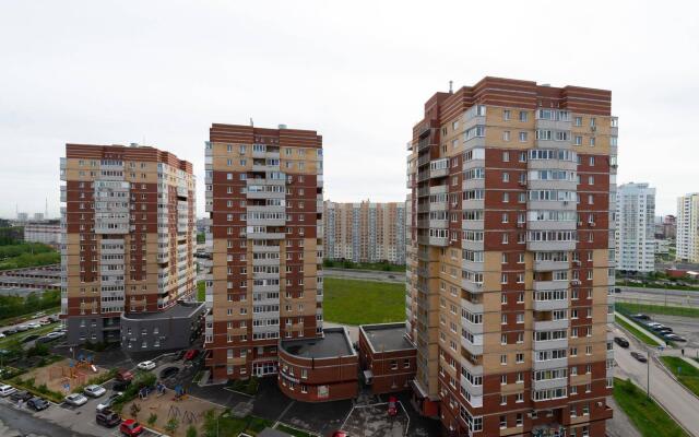 Compass on Nikolay Zelinsky Street 3