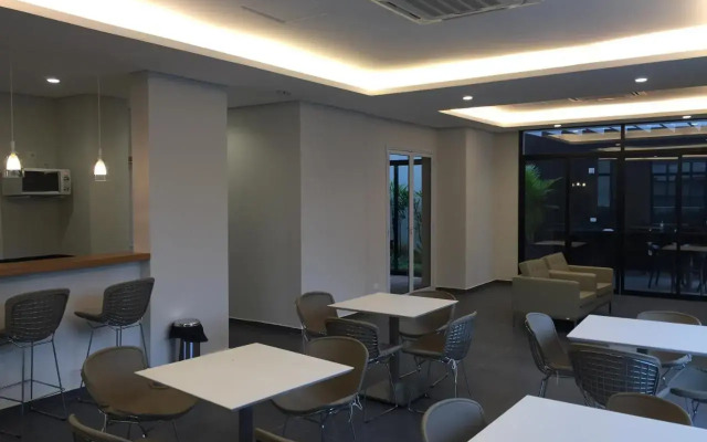Roof Top Bela Cintra Residence