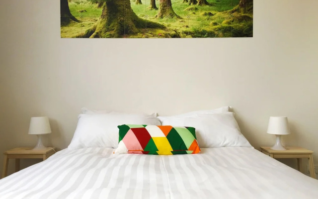 GEORGE, 1BDR North Melbourne Apartment