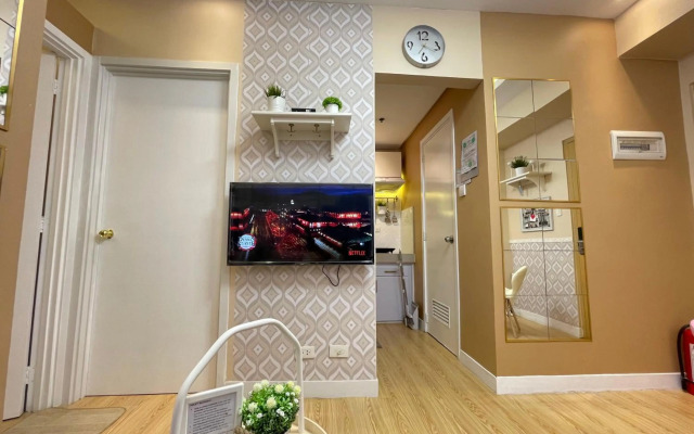 SMDC Trees Residences Tower 1 - 2BR Newly Renovated Staycation