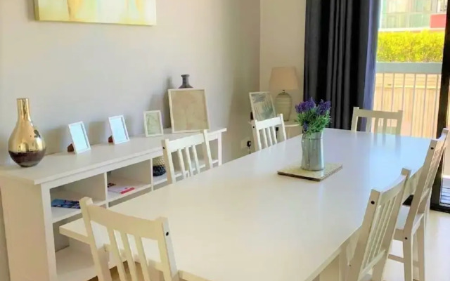 Two Bedroom Balcony Apartment Liverpool