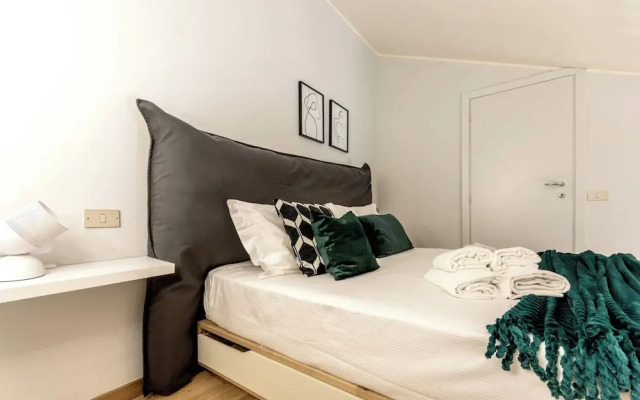 Centro Vicolo Fiori - Modern Split-level Apartment