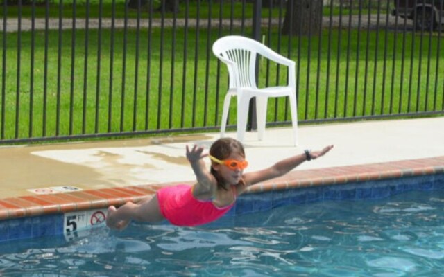 Utopia River Retreat