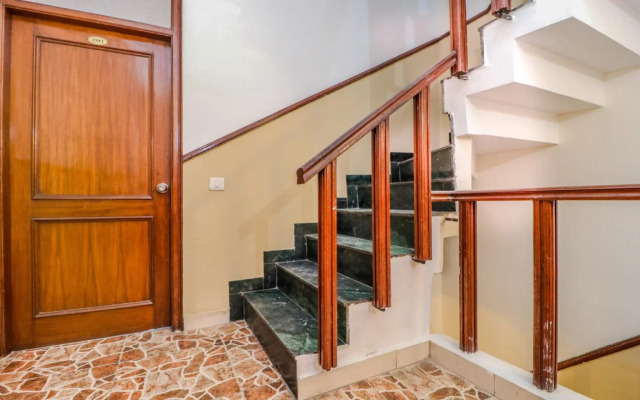 Preet Lodge Mohali by OYO Rooms