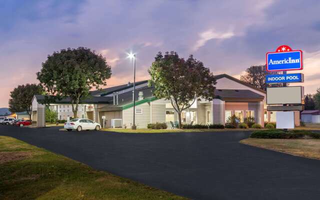 AmericInn by Wyndham Boscobel