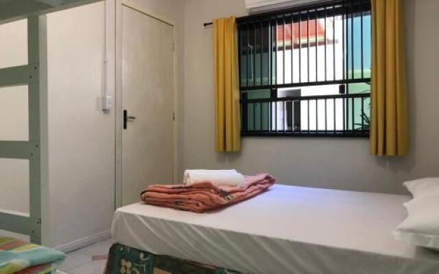 Dax Bombinhas Hostel