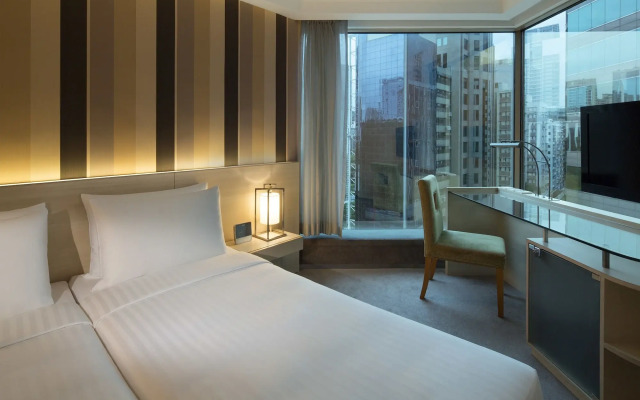 The Royal Pacific Hotel & Towers
